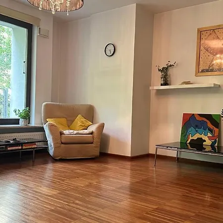 Apartment 55 M2 12 Minutes To The Center