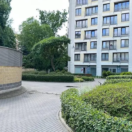 55 M2 12 Minutes To The Center Apartment