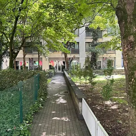 Apartment 55 M2 12 Minutes To The Center *